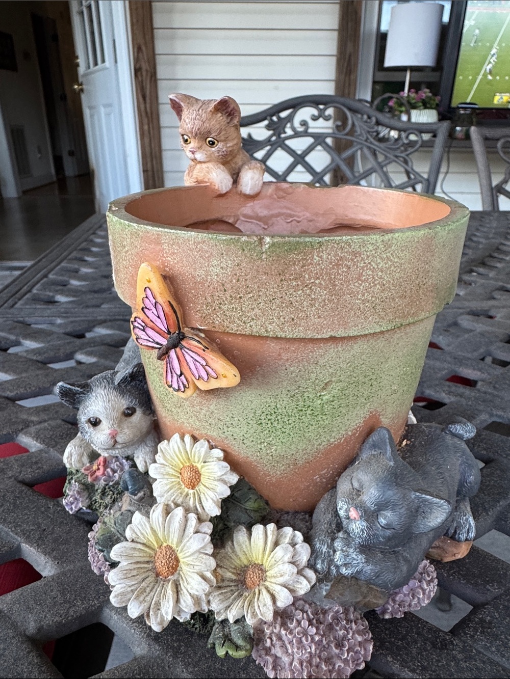Cat & Kitten Floral Planter Home Decor